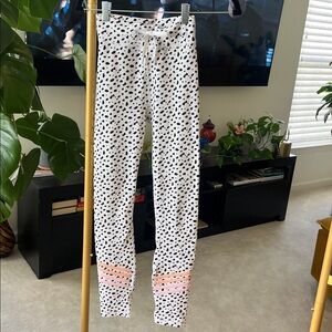 Sara’s Day x White Fox black and white size XS leggings